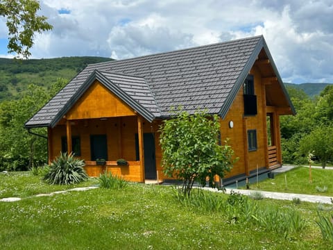 Wooden Villa Old Oak Plitvice Lakes Apartment in Plitvice Lakes Park