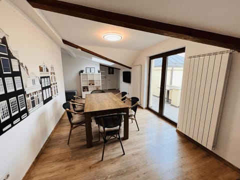 Living room, Dining area