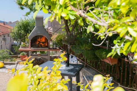 Spring, BBQ facilities, Garden, Garden view