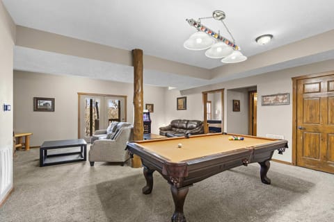 Serenity Oaks Stay for 16 House in Indian Point