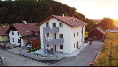 SUNSET RESIDENCE Attersee Apartment in Schörfling am Attersee