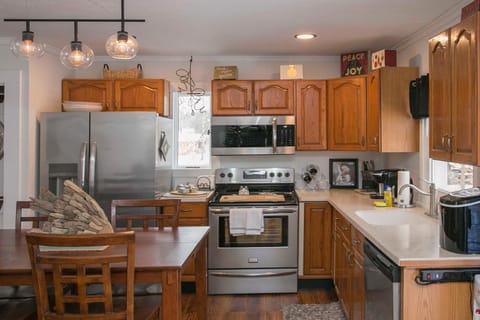 Blue Bungalow House in Keuka Lake