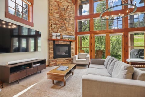 Elkpoint - Unit 8 House in Purgatory