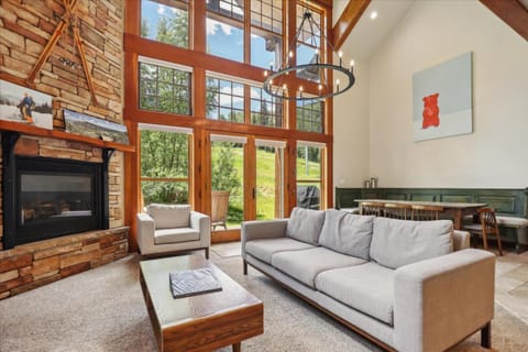 Elkpoint - Unit 8 House in Purgatory