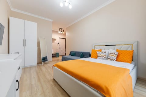 Bed, TV and multimedia, Photo of the whole room, Bedroom, wardrobe