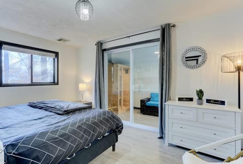 Modern 4 Bedroom Home with Sauna and Game Room in Gated Lake Community House in Stroud Township