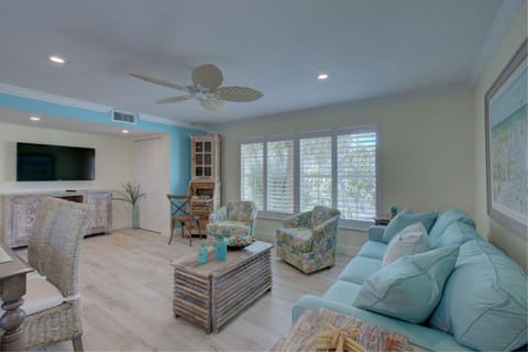 Lulu's Key House – Entire 4-Unit Complex House in Siesta Beach
