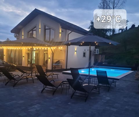 Day, Pool view, Swimming pool, sunbed