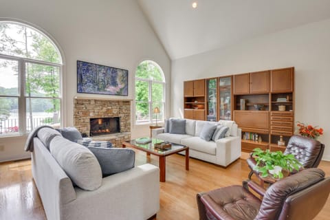 Home on Lake Lanier with Dock and Water Views House in Lake Lanier