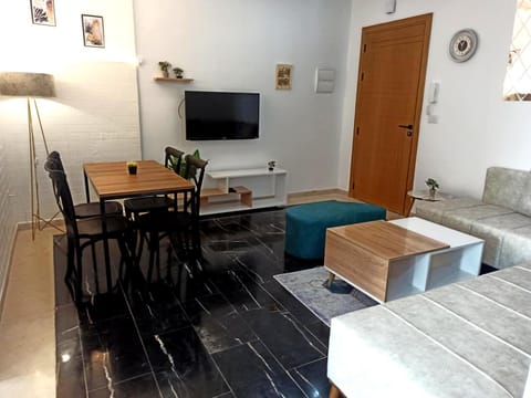 Communal lounge/ TV room, Living room, Seating area