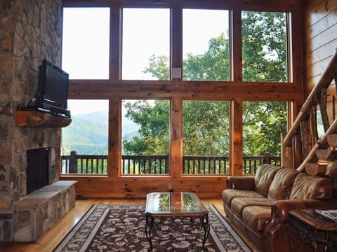 Majestic Manor - Peaceful Modern Cabin Retreat Near Watauga Lake Cabin in Watauga Lake