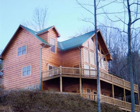 Majestic Manor - Peaceful Modern Cabin Retreat Near Watauga Lake Cabin in Watauga Lake