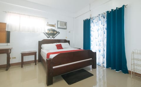 Bed, Photo of the whole room, Bedroom, air conditioner