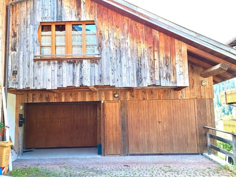 Property building, Day