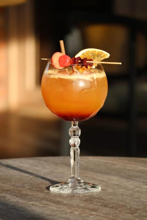 Lounge or bar, Drinks, Alcoholic drinks, Non alcoholic drinks