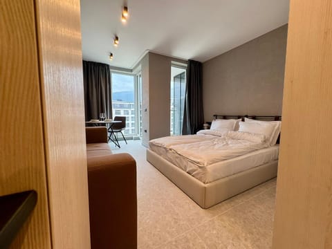 Bed, Living room, Photo of the whole room, wardrobe
