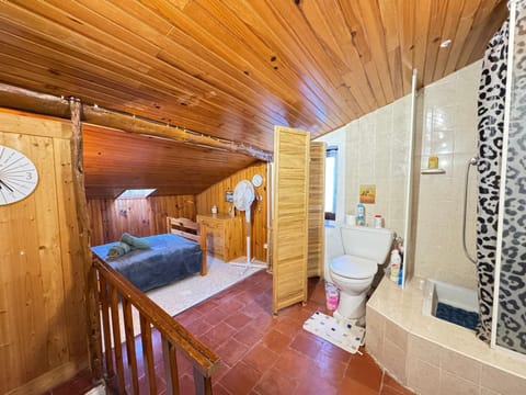 Bathroom, Bedroom