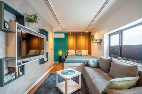 TV and multimedia, Living room, Seating area