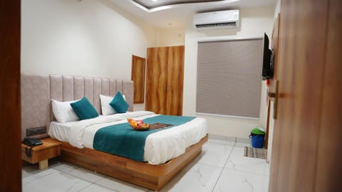 TV and multimedia, Bedroom, air conditioner