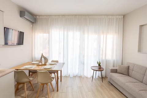 Komninaki 29 Apartment in İzmir Province