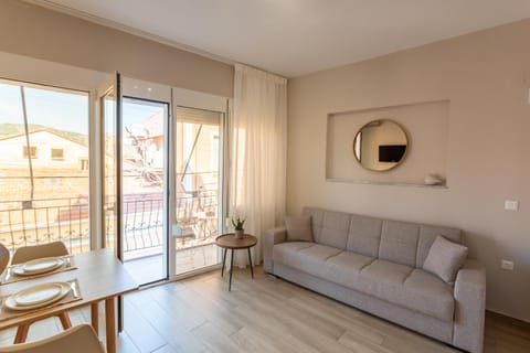 Komninaki 29 Apartment in İzmir Province