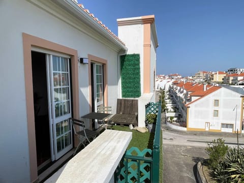 Property building, Balcony/Terrace