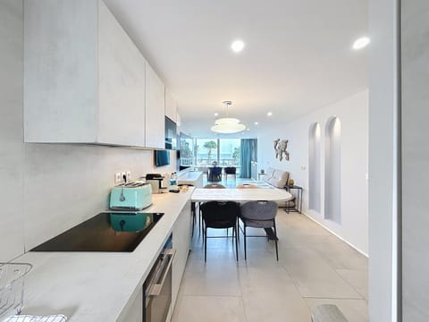 Bozca - Front de Mer Apartment in Cannes