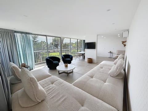 Bozca - Front de Mer Apartment in Cannes