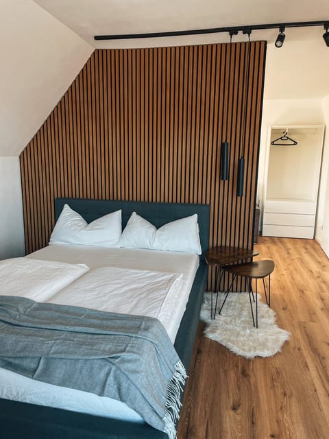 Bed, Photo of the whole room, Bedroom, wardrobe
