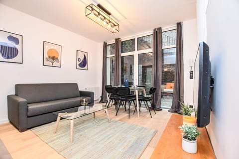 Living room, Seating area, Dining area