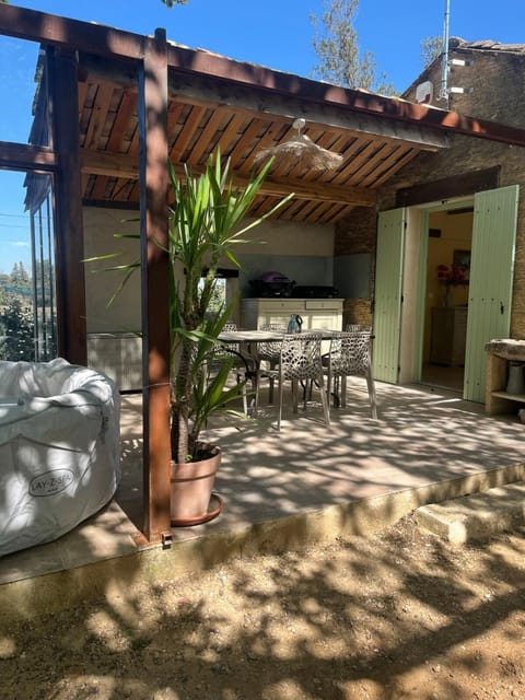 Property building, Patio, Day, Dining area