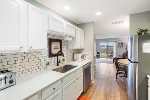 Epic Branson Skyline Sunsets Secluded Sanctuary House in Branson