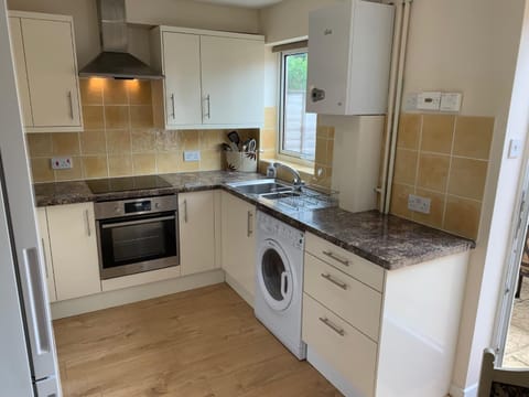 Beautiful home near to Musgrove Park Hospital House in Taunton