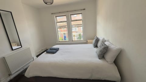 Spacious room 3 Vacation rental in Bristol