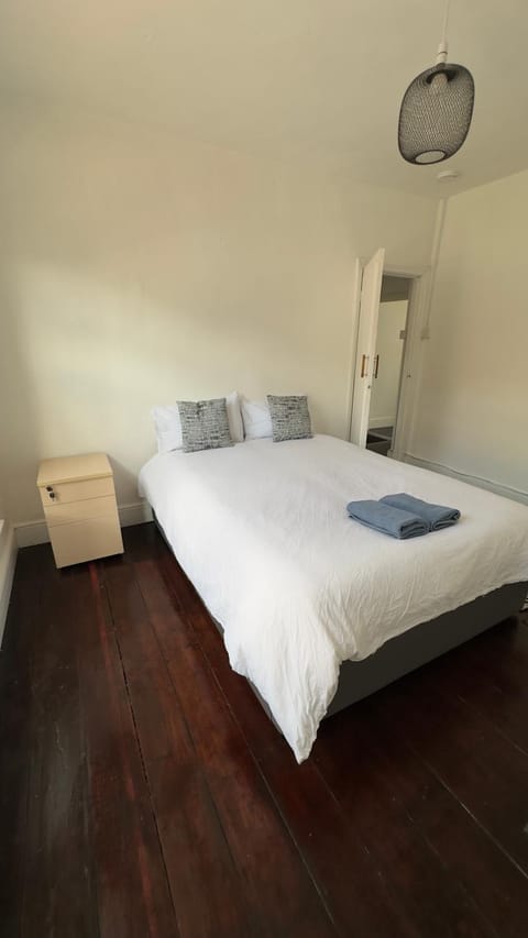 Spacious room 3 Vacation rental in Bristol
