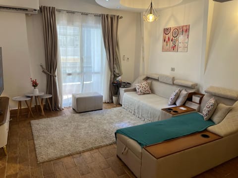 Living room, Photo of the whole room, Seating area