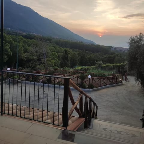 Villa familiare La Masseria A 20 Min da Pompei e 40 Min da Amalfi e Sorrento Apartment in Agerola