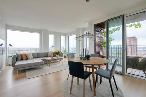 View (from property/room), Balcony/Terrace, Living room, Seating area, Dining area