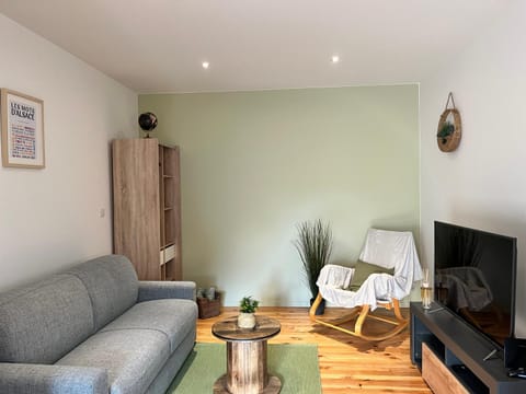 Living room, Bedroom