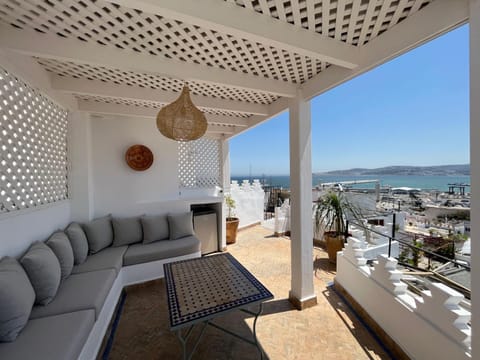 Patio, Day, View (from property/room), Balcony/Terrace, Dining area, Sea view
