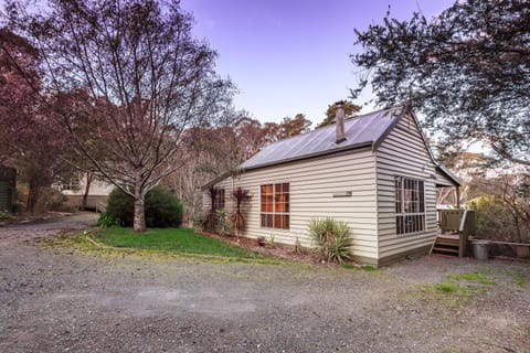 Property building, Facade/entrance, Bird's eye view, Garden, On site