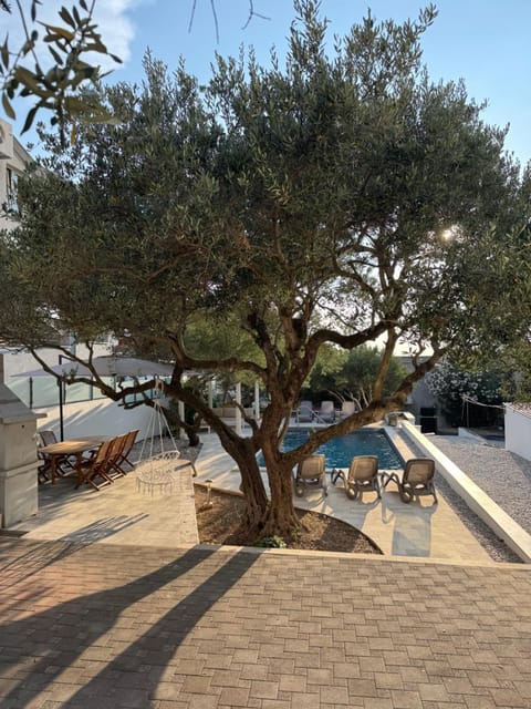 Artemis Poolhouse Apartments Apartment in Baška Voda