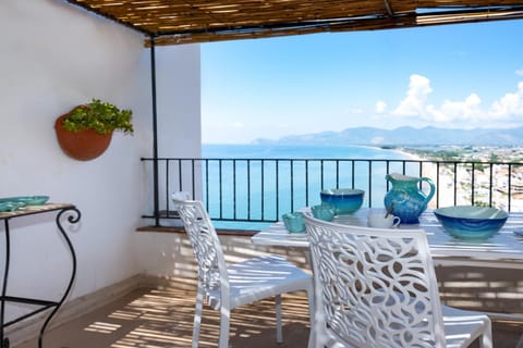 Balcony/Terrace, Balcony/Terrace