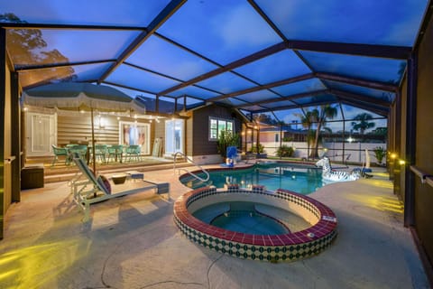 4 Br Sleeps 10 Private Pool Putt Putt Dog Friendly House in Cortez