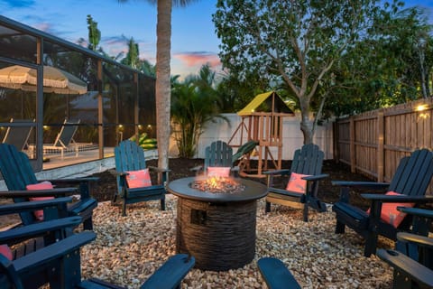 4 Br Sleeps 10 Private Pool Putt Putt Dog Friendly House in Cortez