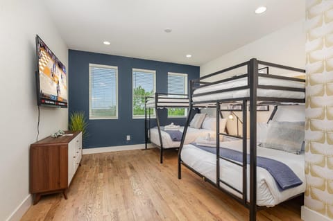 Citrine-Private Patio & Balcony-Near Germantown House in East Nashville