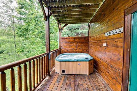 5 Star Lodge by Venture Smoky Mountains House in Gatlinburg
