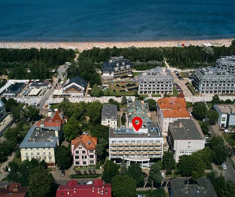 Property building, Neighbourhood, Bird's eye view, Beach, Location