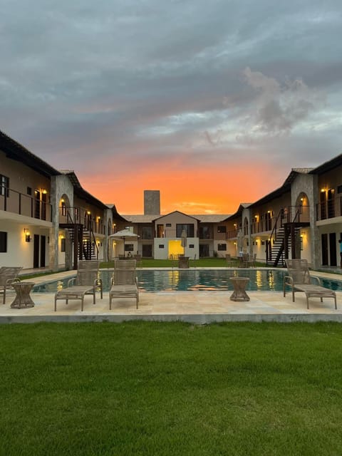 Property building, Day, Pool view, Swimming pool