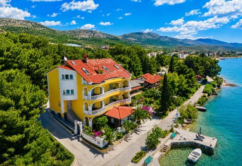 Property building, Bird's eye view